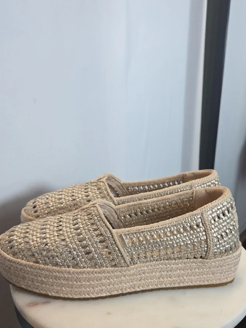 Toms Beige Woven Metallic-Accented Espadrille Slip-Ons Size 9.5